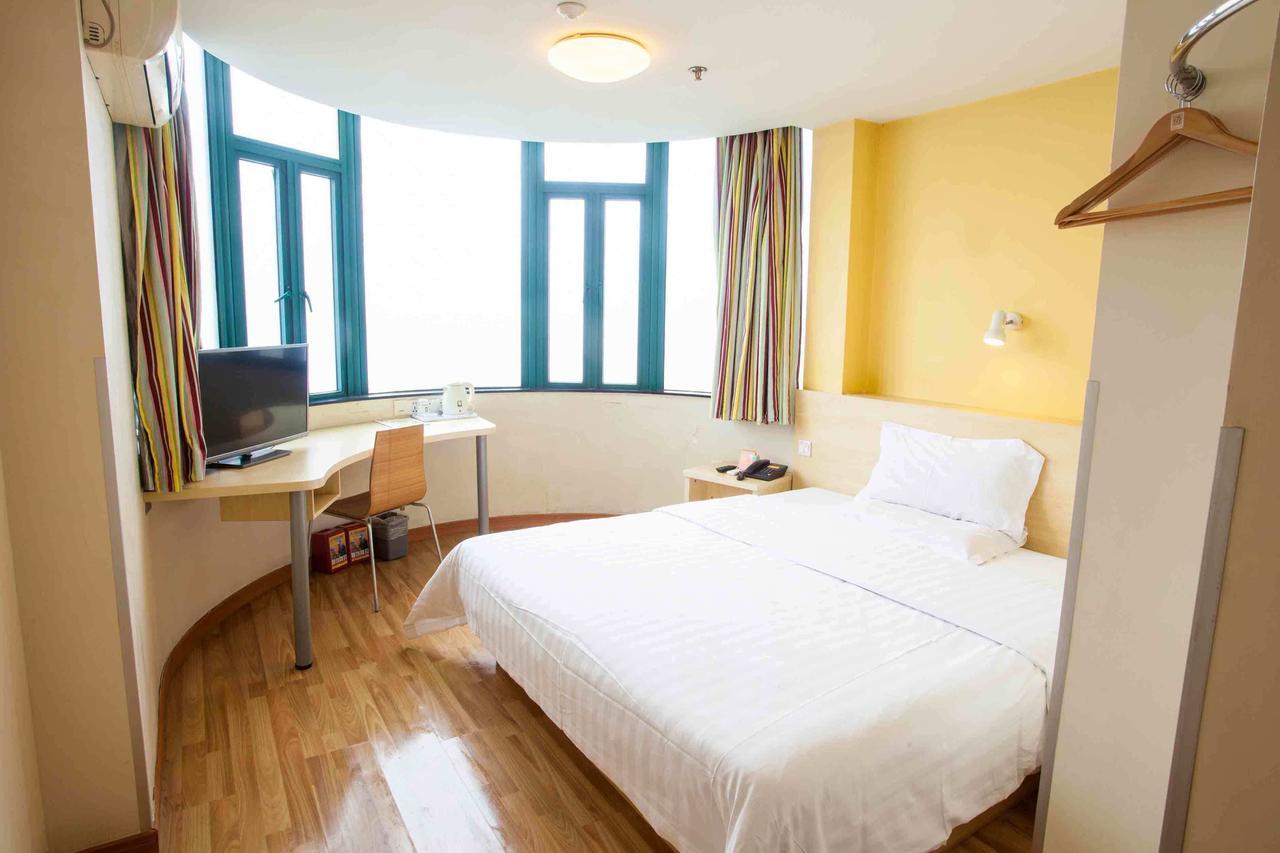 7Days Inn Foshan Shunde Ronggui Xiao Huangpu الغرفة الصورة